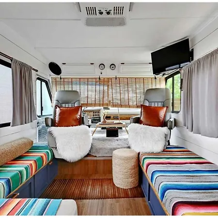 Retro Motorhome - Epic Outdoor Shower And Firepit